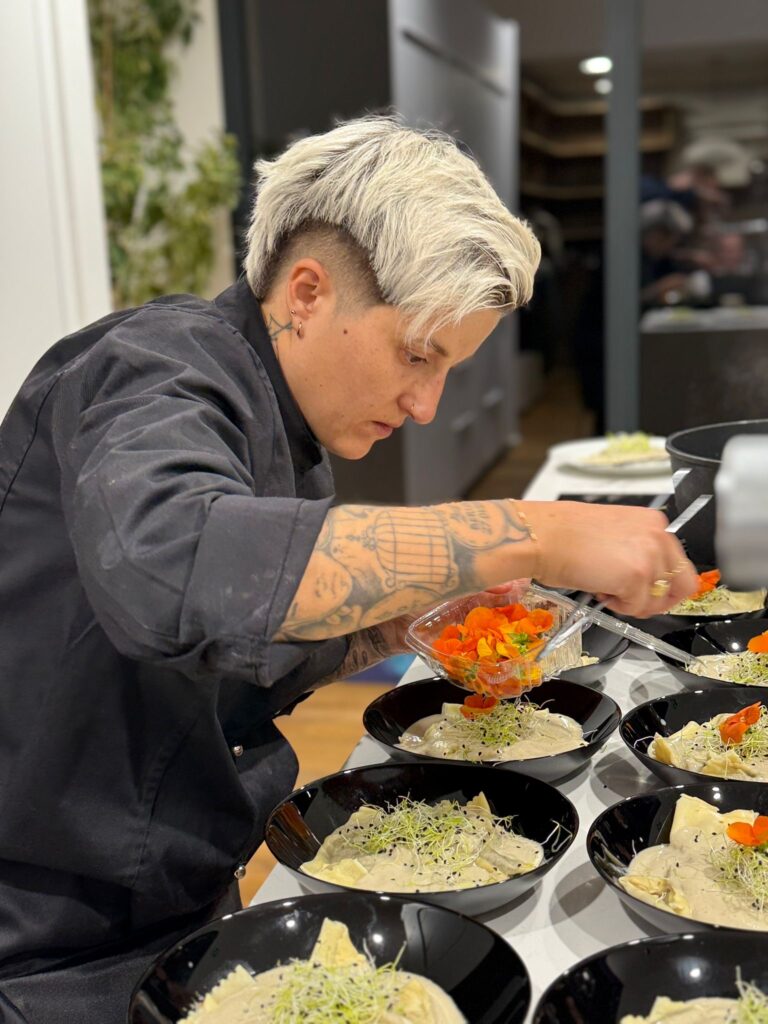 pika en cours de cuisine à toulouse